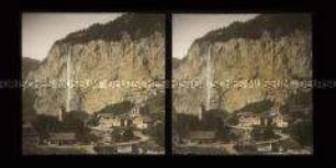 Wasserfall Staubbach, Gebäude und Kirche, Lauterbrunnen