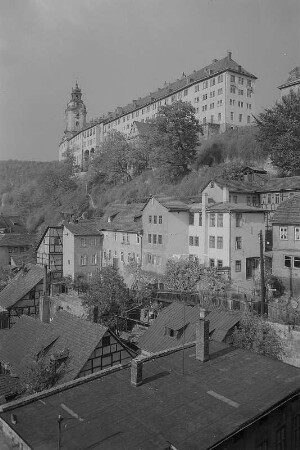 Rudolstadt. Blick über die Stadt zu Schloss Heidecksburg