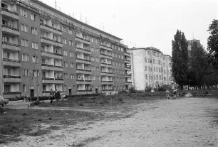 Berlin: Freiherr vom Steinstraße von der Meraner Straße aus