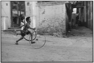 Pushkar. Rennende Kinder