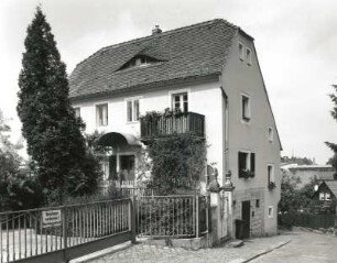 Dresden-Loschwitz, Veilchenweg 12. Wohnhaus (um 1830)