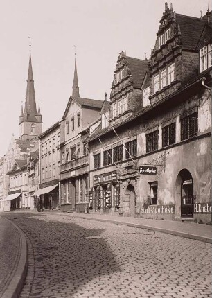 Saalfeld, Stadt : Saalfeld. Stadtstraße mit Kopfsteinpflaster