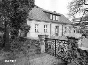 Schulhaus der Gemeinde Zehlendorf (heute Heimatmuseum); Berlin, Steglitz-Zehlendorf