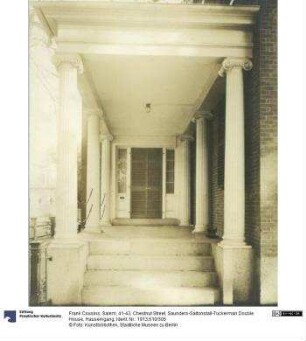 Salem, 41-43, Chestnut Street, Saunders-Saltonstall-Tuckerman Double House, Hauseingang