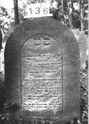 Grabstein 136
