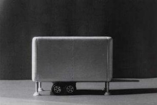 "Misawa Homes Prefabricated Housing International Design Competition 70", Mobilhaus (nicht realisiert), 4. Preis – Ansicht des Modells von rechts (Phase 1). Misawa/Japan