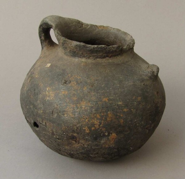 Clay vessel