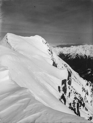 Berggipfel : Blick über den Bergkamm der Liebenerspitze (3399m)
