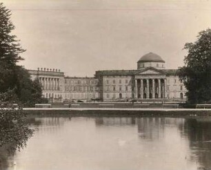 Schloss Wilhelmshöhe : Schloss im Bergpark Wilhelmshöhe von Kassel, heute Museum