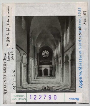 Braunschweig: Dom, Inneres, Mittelschiff nach Westen