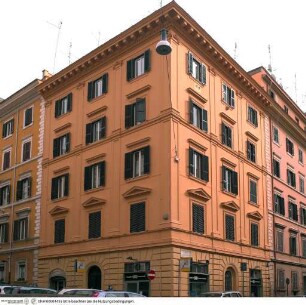 Wohnhaus an der Ecke Via Buonarotti/ Via Ferruccio