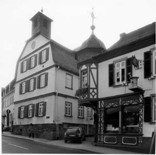 Fachwerkwohnhaus; Bad Homburg, Schulberg 1
