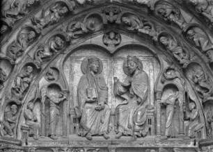 Westportal — Tympanon: Marienkrönung
