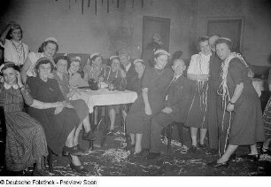 Gruppenporträt von Gästen