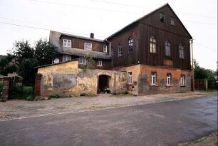ehemaliges Gasthaus mit Tanzsaal im Obergeschoss