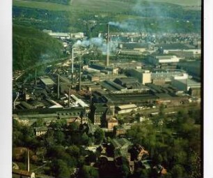Eisenhüttenwerk Thale am Harz : Blick vom Hexentanzplatz auf das Eisen-und Hüttenwerk Thale, aufgenommen ca. 1980 in Thale