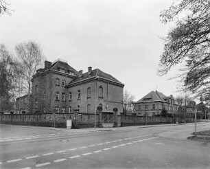 Wurzen. Kasernen-Anlage. Kutusowstraße 70. Krankenstationsgebäude (Haus 1 und 2). Straßenansicht