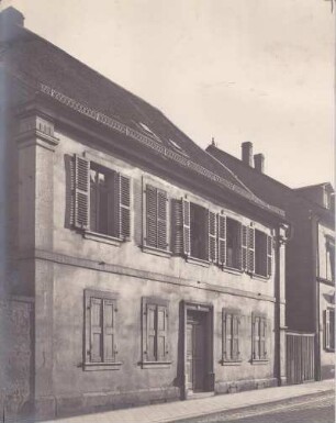 Pariserstr. 17. Bürgerhaus