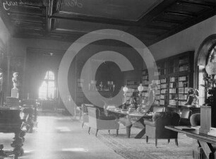 Bibliothek im Herrenhaus Neu-Schwanenburg