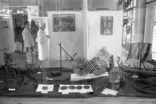 Ausstellung "Äskulap malt" im Foyer des Wirtschaftsgymnasiums im Rahmen der 23. Deutschen Therapiewoche mit Heilmittelmesse