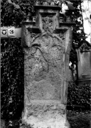 Grabstein 703