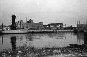 Constanta: Blick zu den Docks und Getreidespeicher
