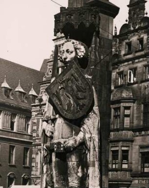 Bremen. Der 1404 errichtete Roland auf dem Marktplatz. Detailaufnahme