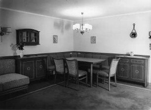 Möbel. Wohnzimmermöbel (um 1950). Sitzecke