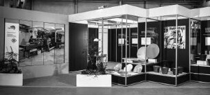 Ausstellungsfläche des VEB Kombinat Holzwerkstoffe, Beschläge und Maschinen Leipzig