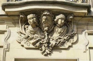 Balkonkonsole mit allegorischer Darstellung