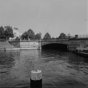 Hamburg, Mundsburger Brücke