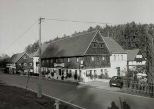 Pension & Gaststätte "Am Buchberg" mit Wohnhaus