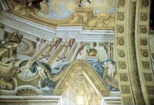 Randzone mit illusionistischer Architekturmalerei