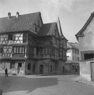 Maison Brief