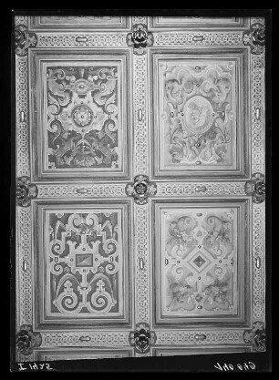 Raumaufnahme Gewehrgalerie. Deckengestaltung