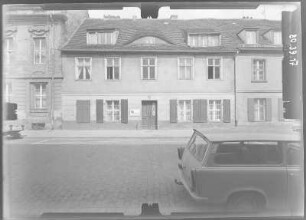 Potsdam, Hermann-Elflein-Straße 37. Wohnhaus (18. Jh.). Straßenfront