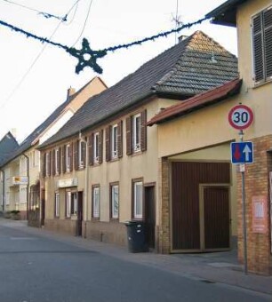 Eltville, Hauptstraße (Erbach) 21, Hauptstraße (Erbach) 23