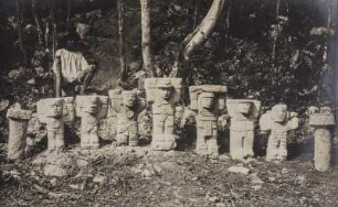 Atlantenfiguren der Maya-Kultur (Sammlung Richard Wegner 1869/1931)
