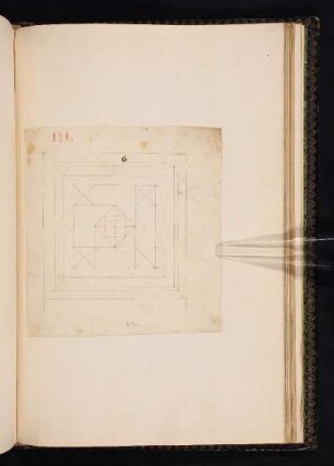 2 geometrische Figuren, eine abgeschnitten