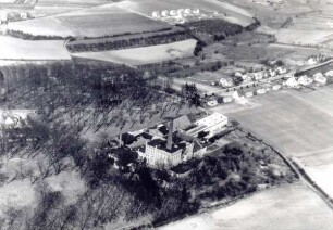 Luftbild: Anlage der ehemaligen Brauerei Falkenkrug. Detmold. im Hintergrund die Blomberger Straße