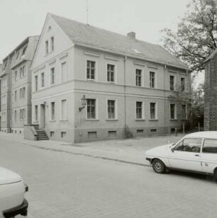 Cottbus, Klosterstraße 19. Pfarrhaus (um 1860). Eckansicht