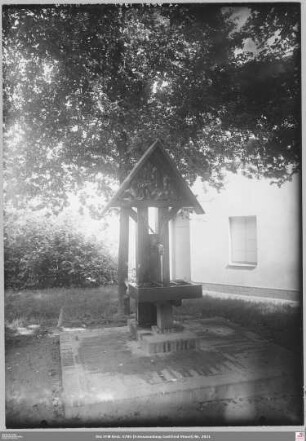 Schäferbrunnen in der Strackgasse in Oberursel von Westen