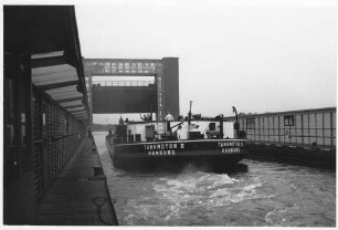 Neues Schiffshebewerk Henrichenburg, Hubtor Oberwasser