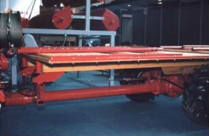 Fotografie: Bergtraktor, Allradantrieb, Antriebs- und Anbausystem