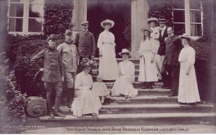 Prinz August Wilhelm, seine Braut Prinzessin Alexandra und deren Familie