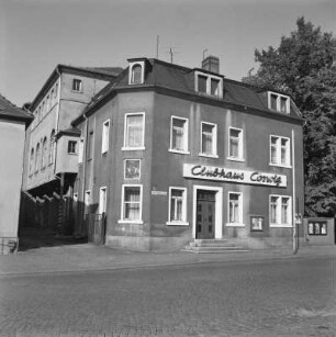 Coswig, Clubhaus : Coswig. Clubhaus (heute Börse Coswig), Ernst-Thälmann-Straße 29. Straßenansicht