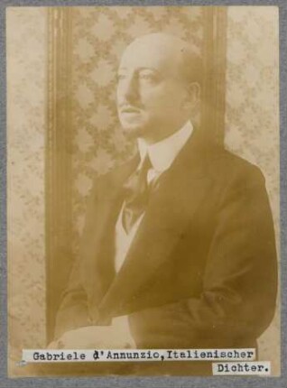 Gabriele d'Annunzio, Italienischer Dichter