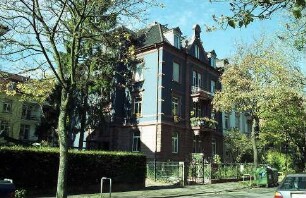 Freiburg im Breisgau: Saniertes Haus in der Scheffelstraße 48