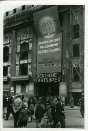 Erster Bundeskongress des DFD im Admiralspalast (Staatsoper)