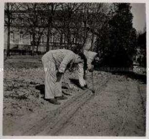 Berlin, Sport und Arbeit im Lazarett, Gartenarbeit